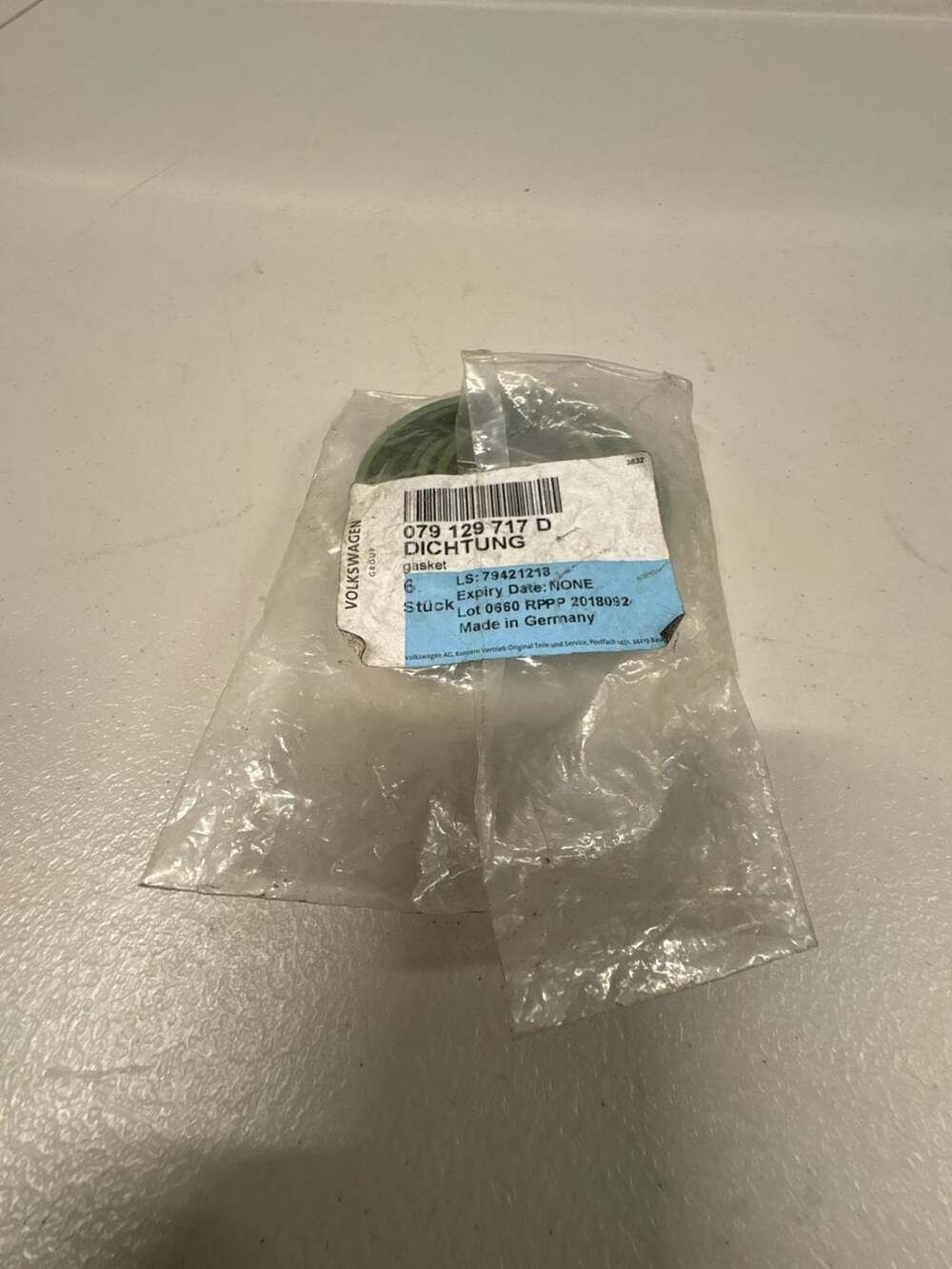 Volkswagen Gasket 079 129 717 D OEM Seal Dichtung